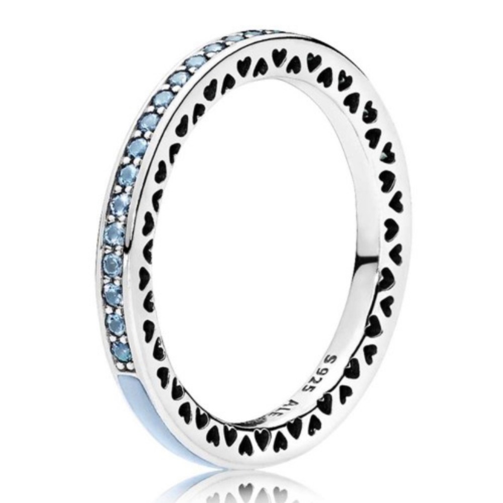 PANDORA RING 💍 SIZE 8 ✨